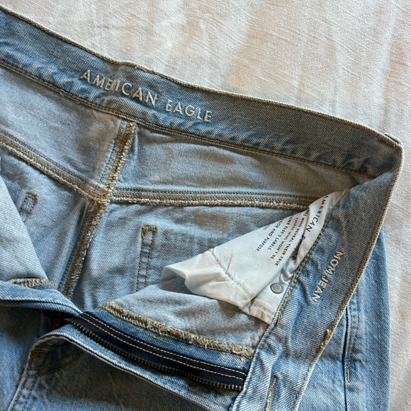 American Eagle Mom Jeans size 10 regular - Picture 2 of 4